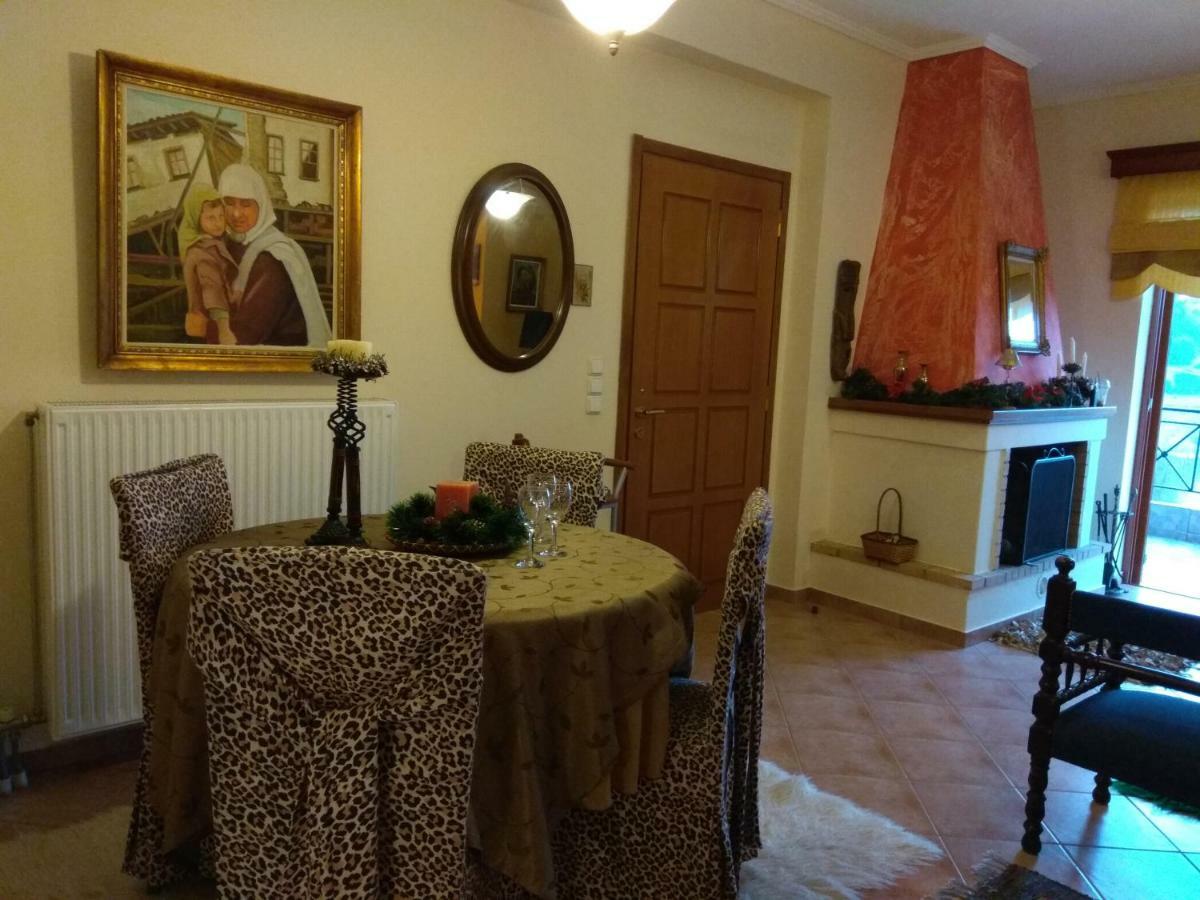 דירות ויטינה Mainades House מראה חיצוני תמונה