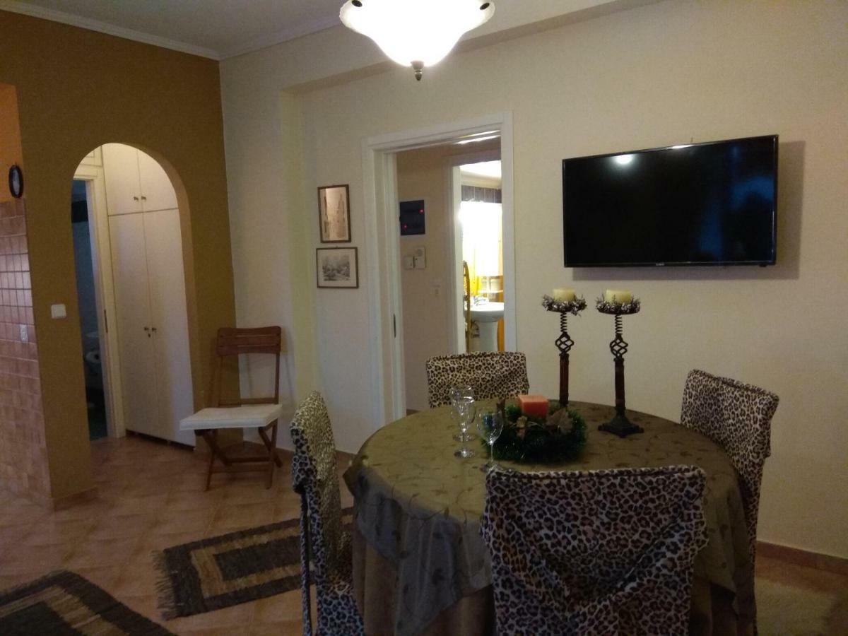 דירות ויטינה Mainades House מראה חיצוני תמונה
