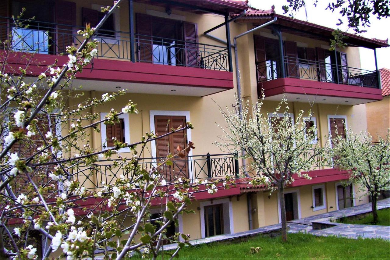דירות ויטינה Mainades House מראה חיצוני תמונה