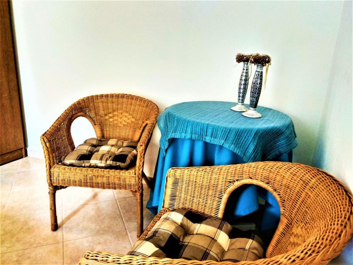 דירות ויטינה Mainades House מראה חיצוני תמונה